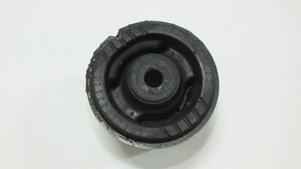 İ20 08-15 / PICANTO 11- ARKA TRAVERS BURCU (DİNGİL BURCU)