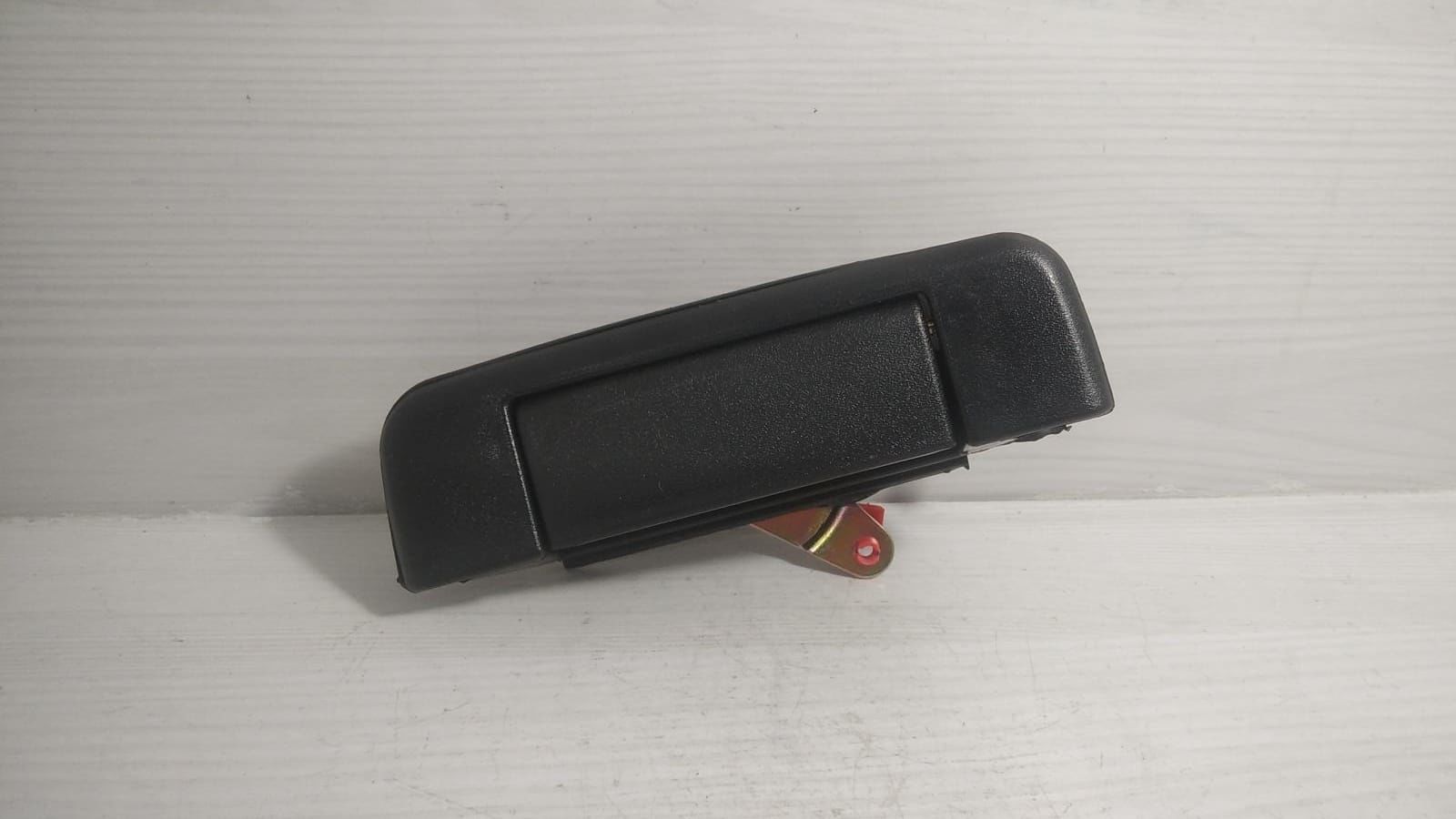 bagaj Açma Kolu Hilux 06- Siyah