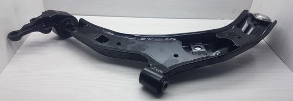 Salıncak Almera Sağ 2000-2006 Alt Tabla Rotil