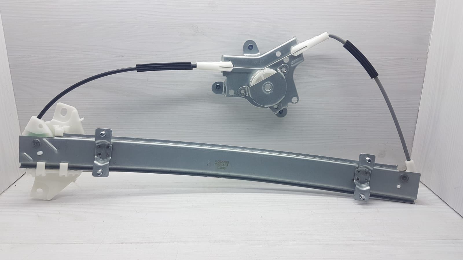 Cam Kriko Accent Sol Ön 1995-2000 Elk.Yuvarlak Freze