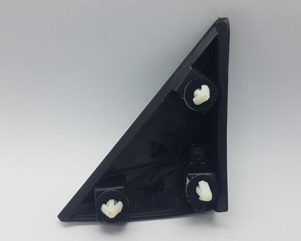 Ayna kapağı i20 15-18 Sağ Üçgen Bakalit Devami