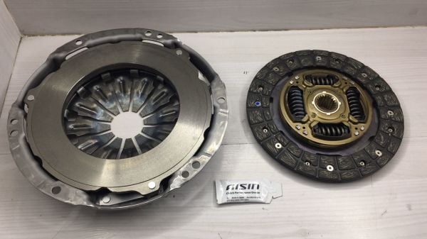 Debriyaj Seti Yaris 06-12  1,33 Triptonik