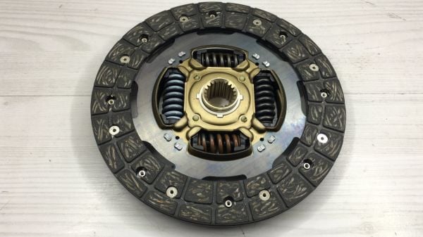 Debriyaj Seti Yaris 06-12  1,33 Triptonik