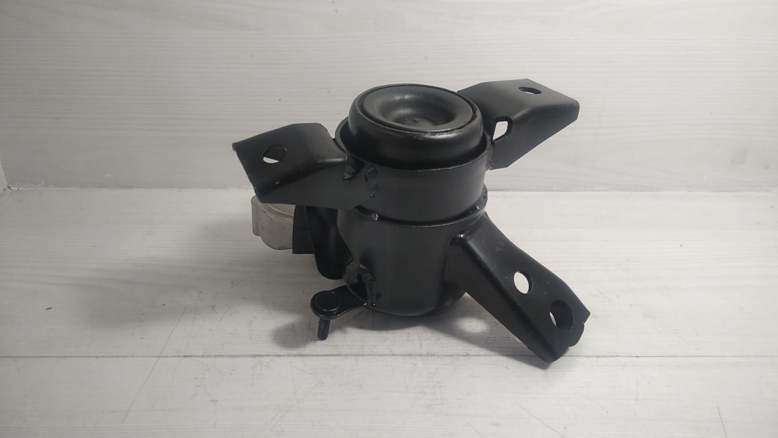 Toyota rav4 06- motor takozu sag