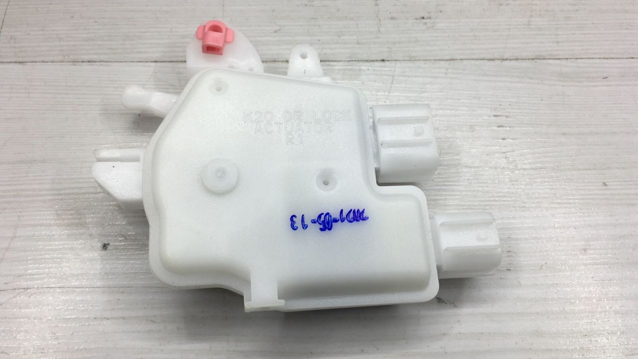 Kilit Motoru Accord Sağ Ön-Arka 03-09