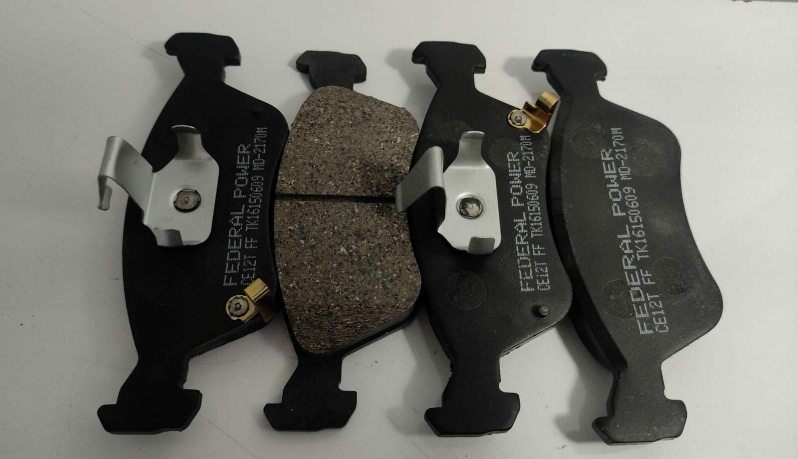 Balata Ön Avensis 97-02