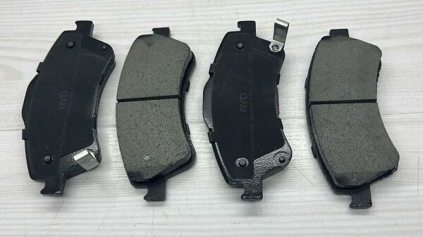 BALATA ÖN AVENSIS 09-/VERSO 09-