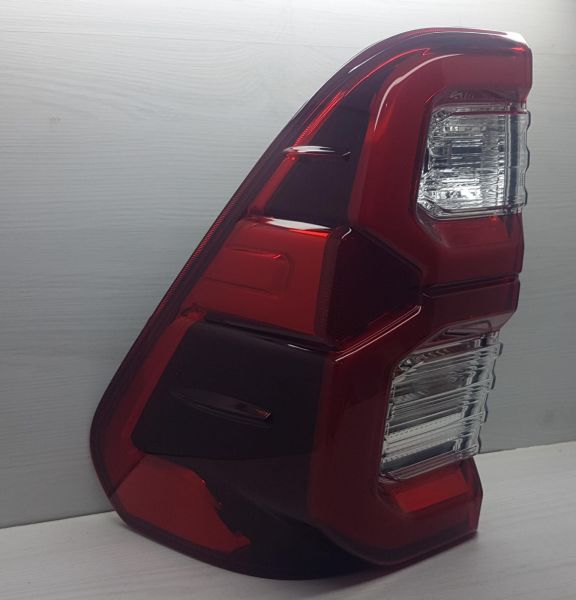 STOP HILUX SOL 21-23 DUYLU LEDLI