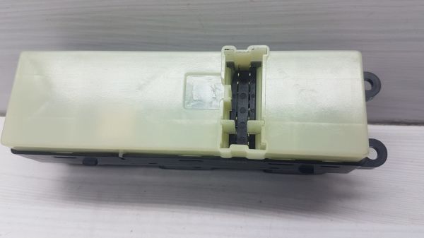 Cam dügme Navara 05-06 Sol