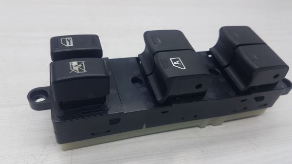 Cam dügme Navara 05-06 Sol