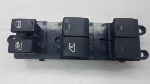 Cam dügme Navara 05-06 Sol