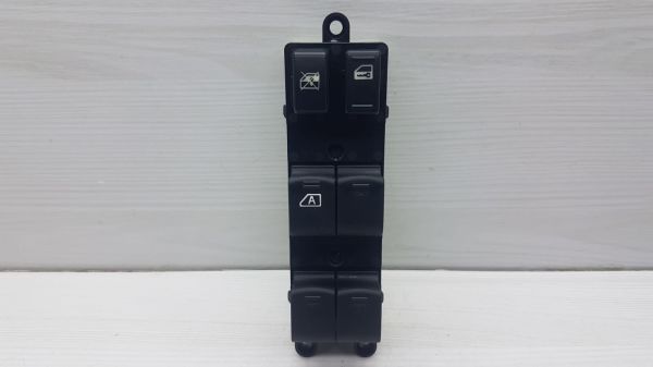 Cam dügme Navara 05-06 Sol