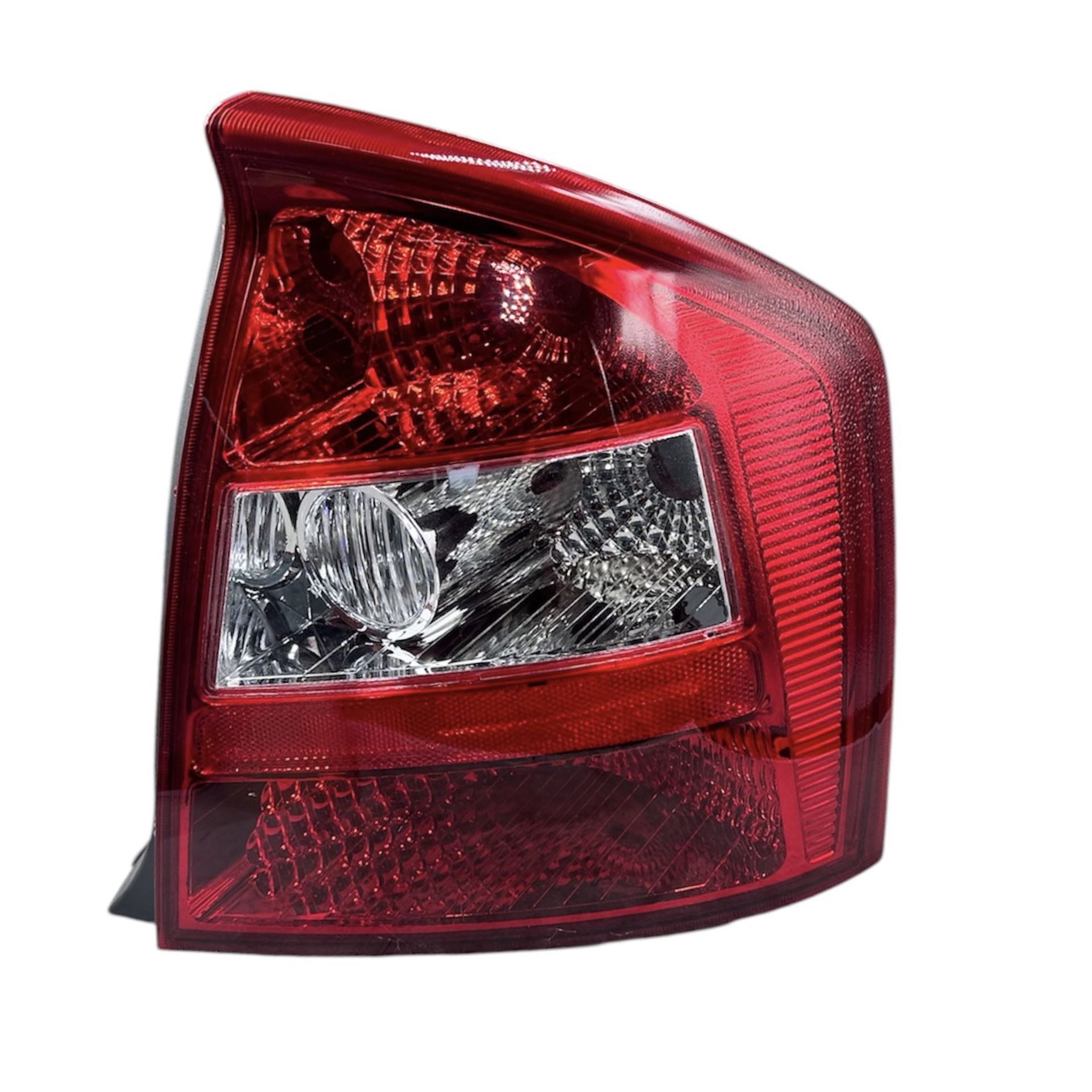 STOP CERATO 04-06 RH  (SEDAN)