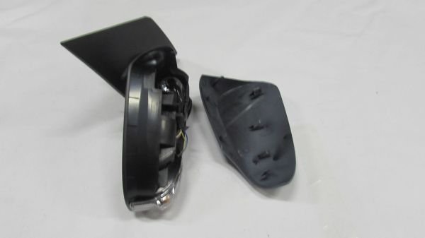 AURIS 2013- /  OTOMATIK KATLANIR SAĞ 9 FİŞLİ YAN AYNA ELEKTRİKLİ-ISITMALI-SINYALLİ