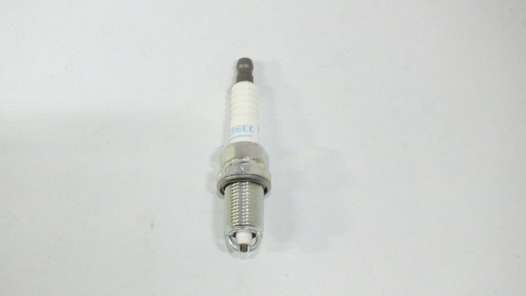 GENEL OTOMOBİL/ BENZİNLİ MOTORLAR ATEŞLEME BUJİSİ 4 lü kutu 4388 BENTLEY/ BMW/ CITROEN/ DACIA/ DAEWOO/ LADA/ MERCEDES/ OPEL/ PEUGEOT/ PORSCHE/ RENAULT/ ROLLS ROYCE/ SAAB ATEŞLEME  BUJİSİ