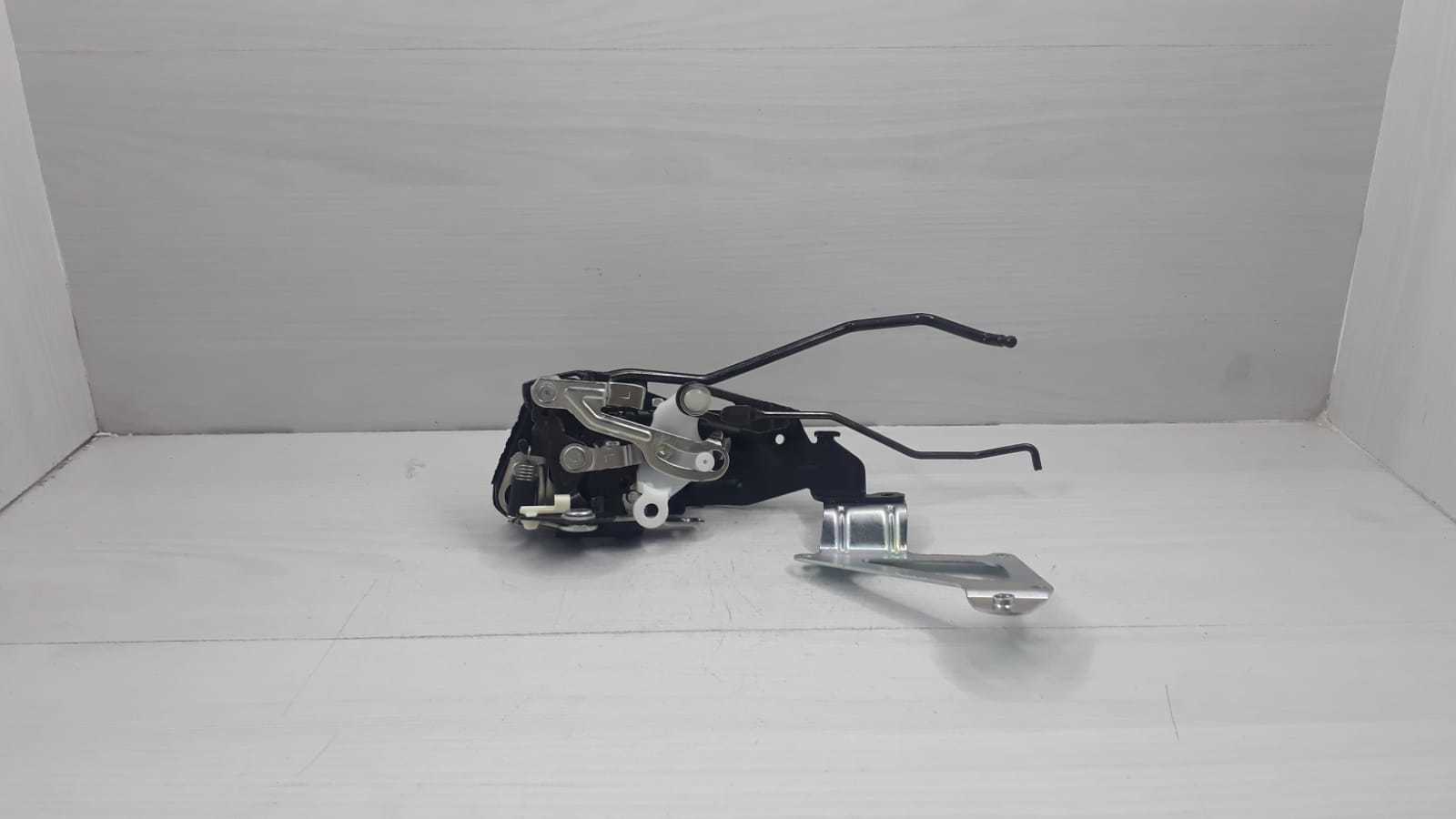 Kapi Kilidi Accent Ön 00-06 Sol Merkezi Kilitli