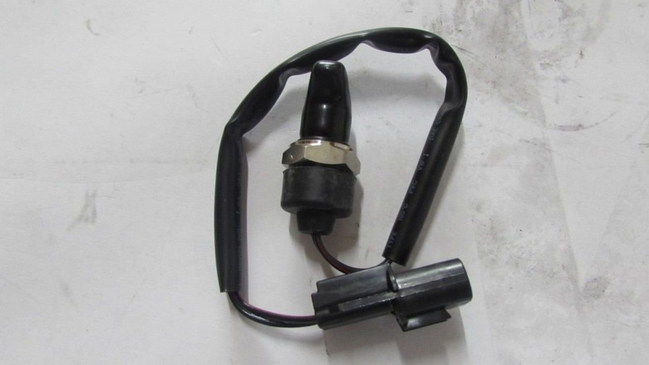 H100 / H100 KMY 96-03 / STAREX 97-00 MAZOT POMPA DEVİR SENSÖRÜ