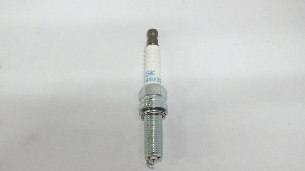 SILMAR8A9S ATEŞLEME  BUJİSİ