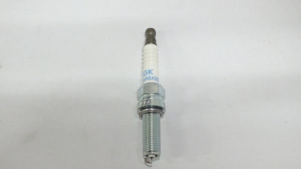 SILMAR8A9S ATEŞLEME  BUJİSİ