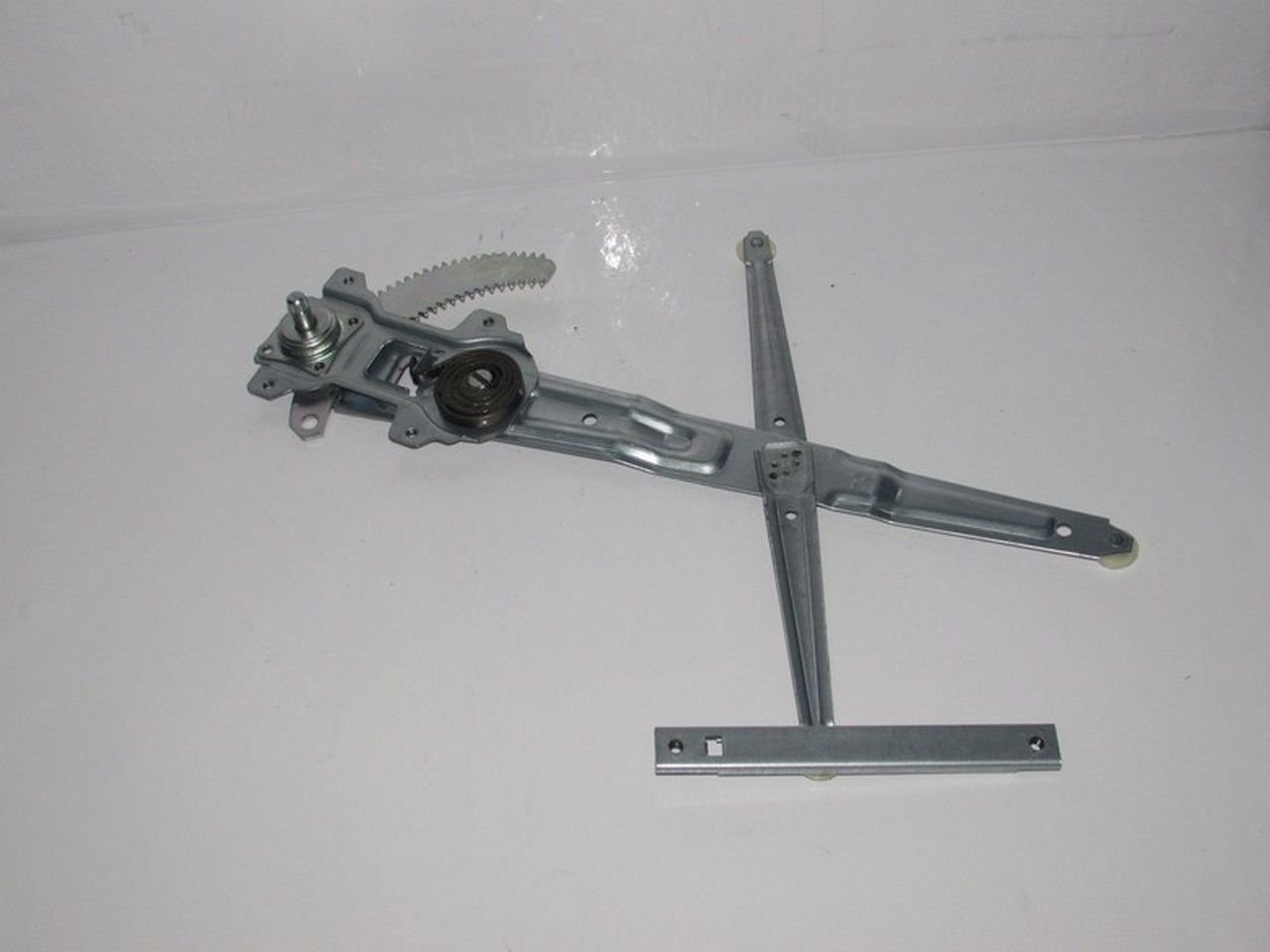 H 100 KMY 94-96 CAM KRİKOSU MANUEL ÖN SAĞ