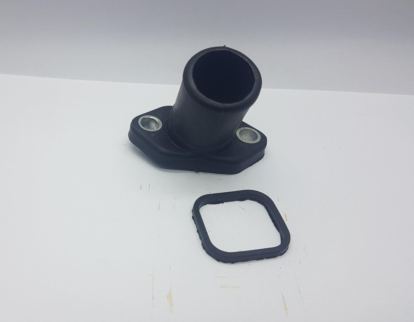 Termostat Kapağı Corolla 1992-2000 Plst.