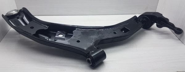 Salıncak Almera Sol 2000-2006 Alt Tabla Rotil