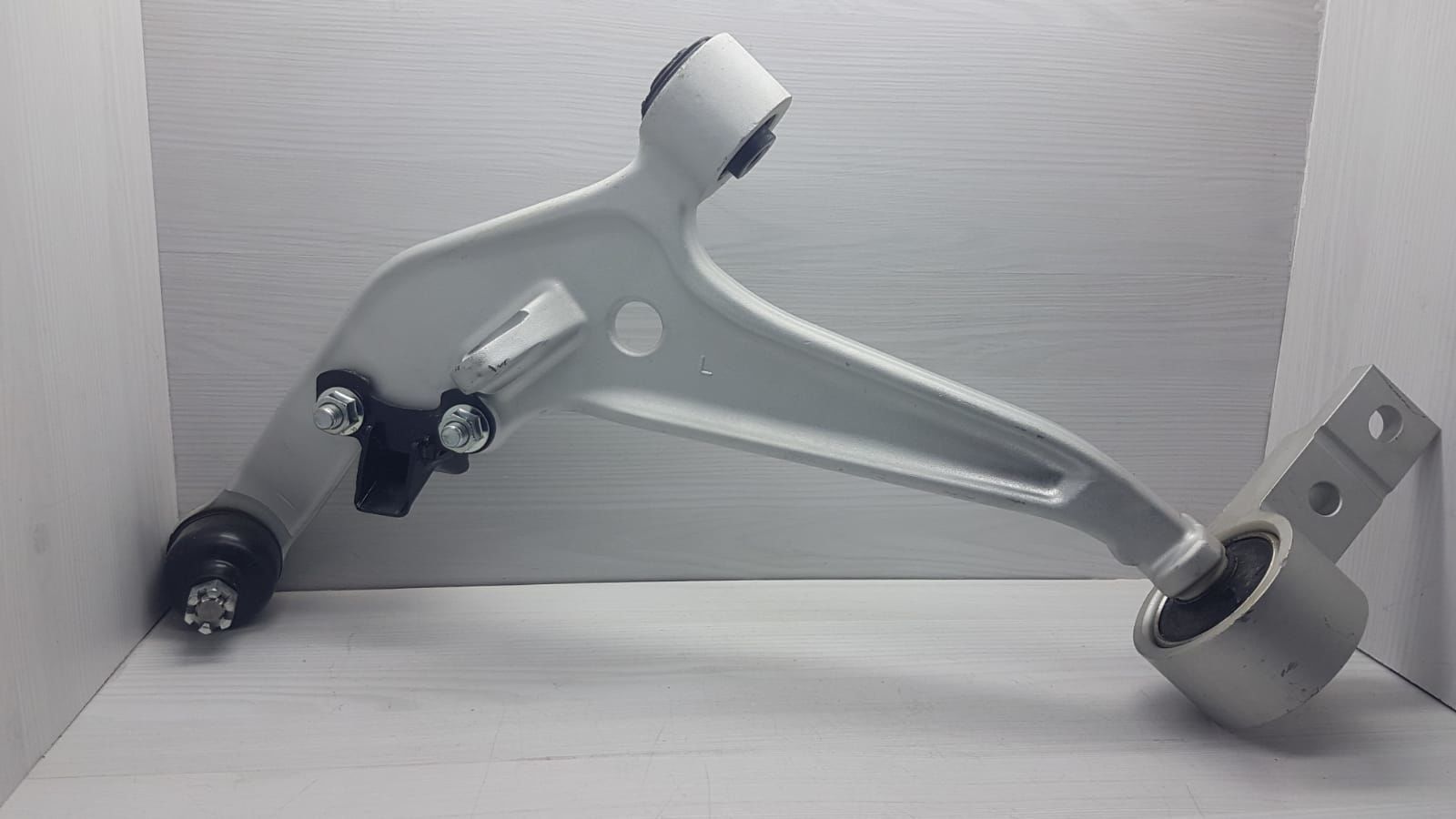 Salıncak Xtrail 2001-2006 Alt Sol ALT TABLA ROTIL BEŞİK