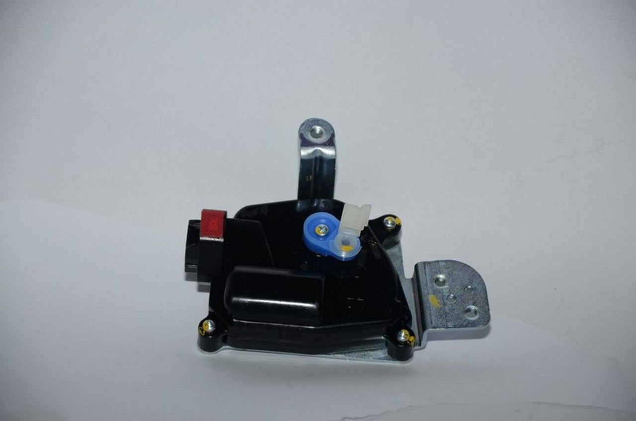 H 100 KMY 04- MERKEZİ KİLİT ÖN SAĞ