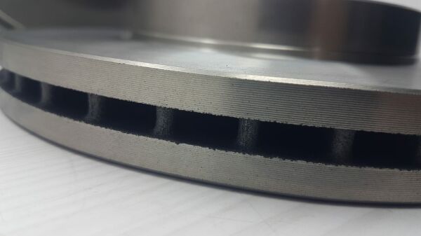 corolla ön fen diski dizel 274mm.