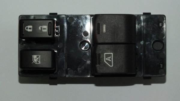 MICRA K13 2011-2015 CAM DÜĞMESİ ÖN SOL ÇİFTLİ