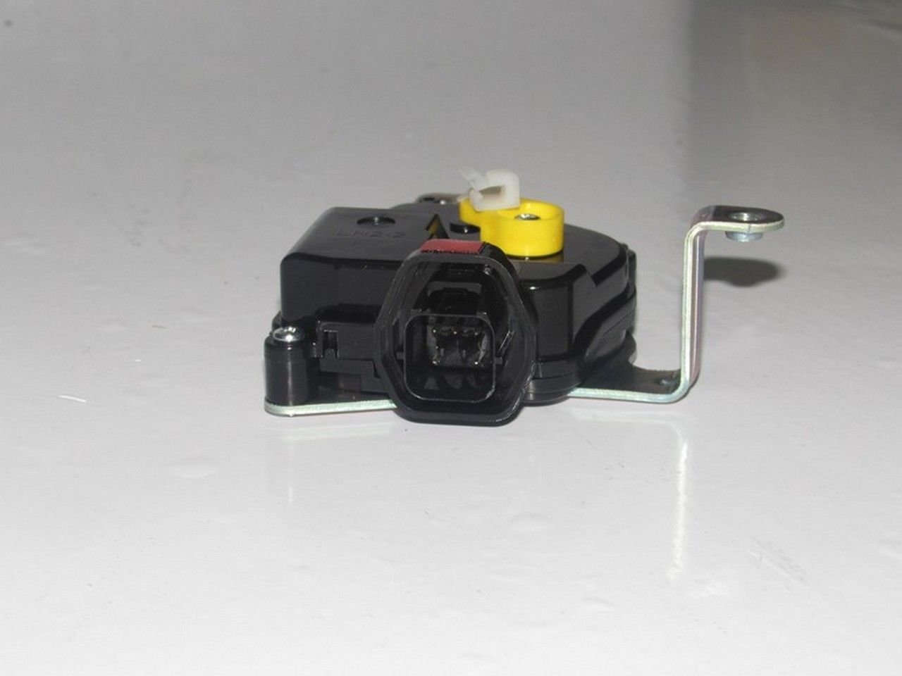 ERA MERKEZİ KİLİT MOTORU ARKA SOL