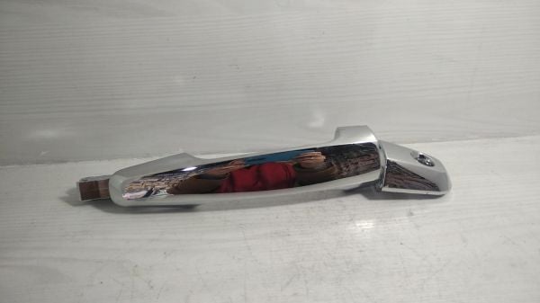 Mıtsubıshı l200 07- kapı kolu nıkelajlı ön r-l