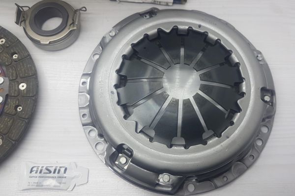 Debriyaj Seti Yaris 99-10 1.3 2Szfe Fransiz (31210-0D030/31230-52010)