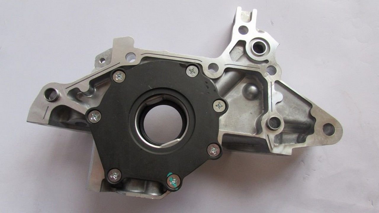 323 1995-1998 1,8 / FAMILIA / LANTIS YAĞ POMPASI