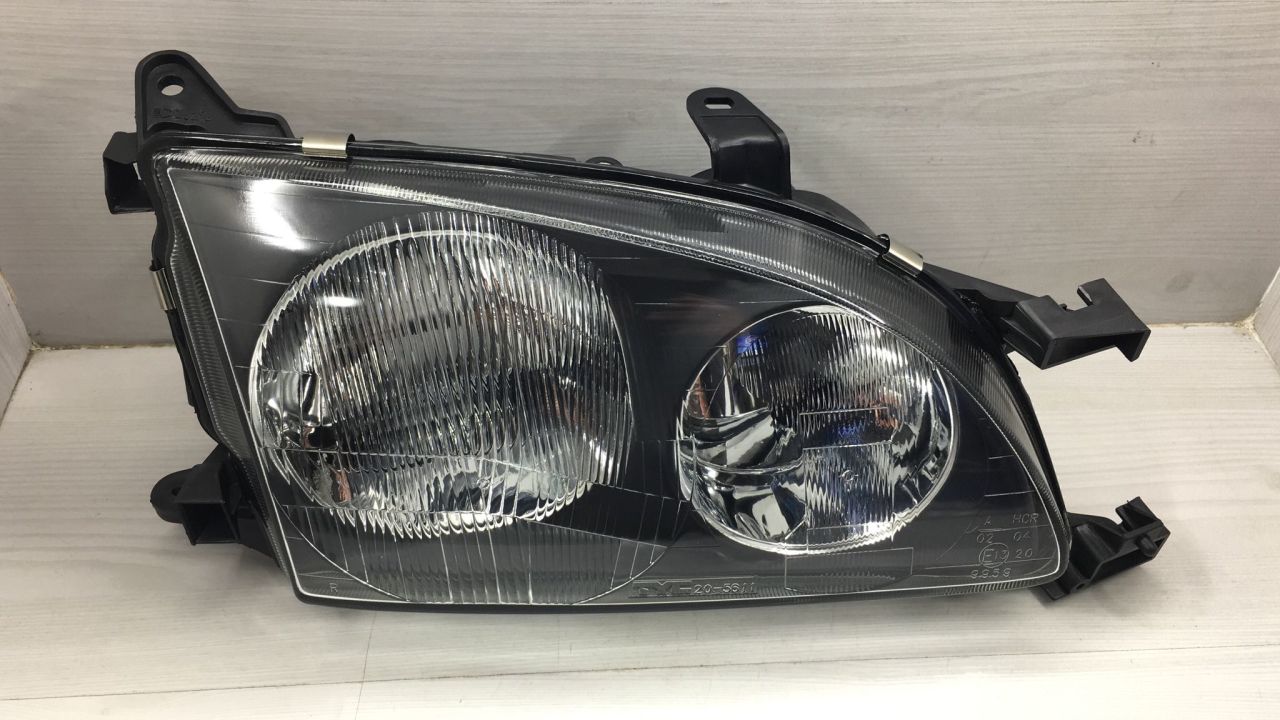 Far Avensis Sağ 98-00