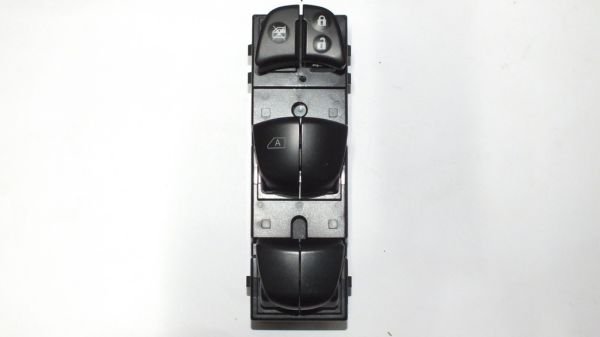 JUKE 2011- CAM DÜĞMESİ ÖN SOL