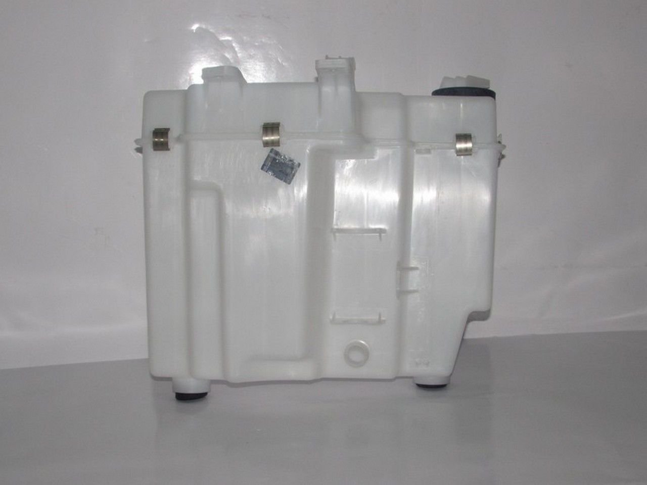 SORENTO 2002- SİLECEK SU DEPOSU