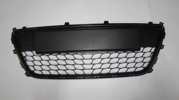 İ30 2007- ÖN TAMPON ORTA IZGARA