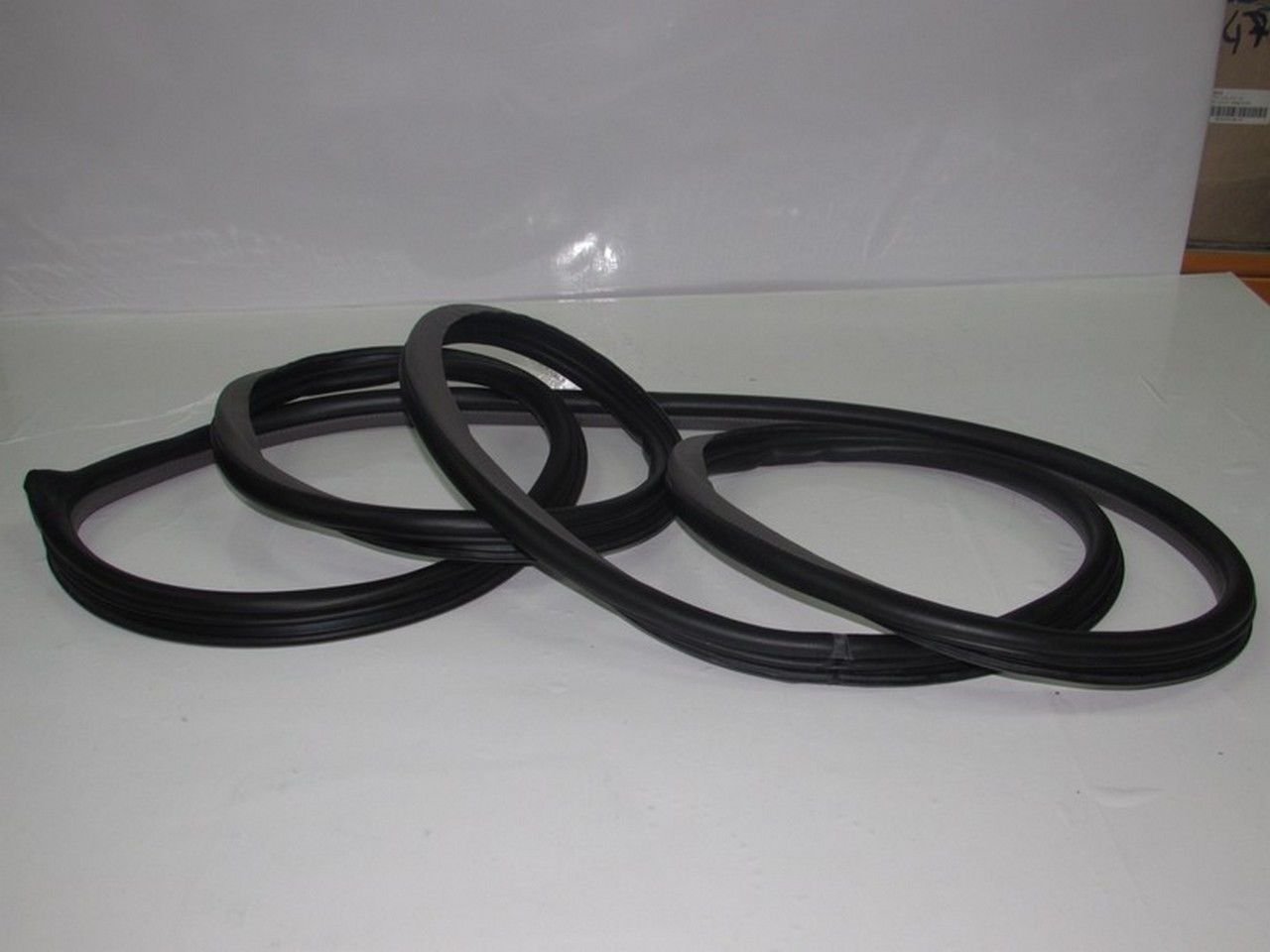 H100 KMY 05- KASA LASTİĞİ ÖN SOL