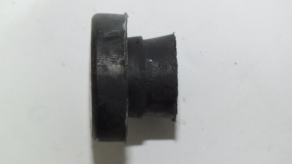 H100 / L300 HİDROLİK DEPO YAĞ TAPASI