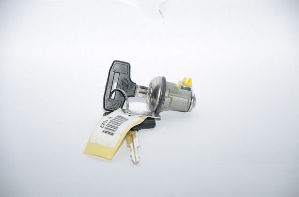 H 350 KAPI KİLİT ŞİFRESİ ÖN SOL