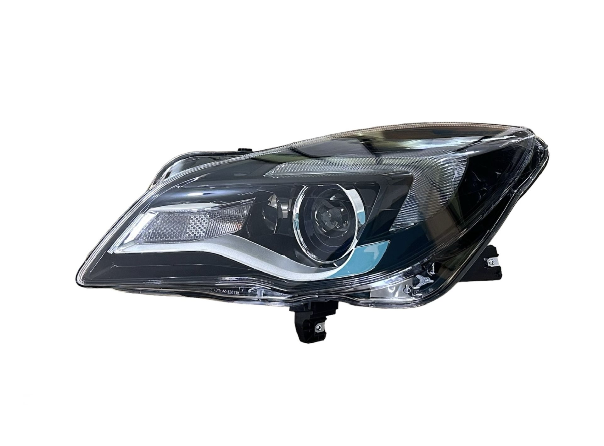 FAR INSİGNİA A 13-17 LH (GÜNDÜZ LEDİ AMPULLÜ TİP)