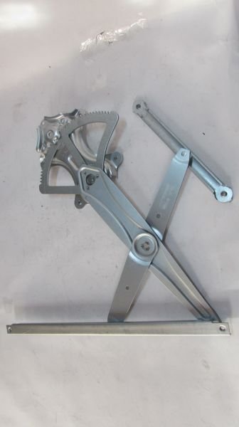 L200 CR 2006- CAM KRİKOSU ELEKTRİKLİ ÖN SOL