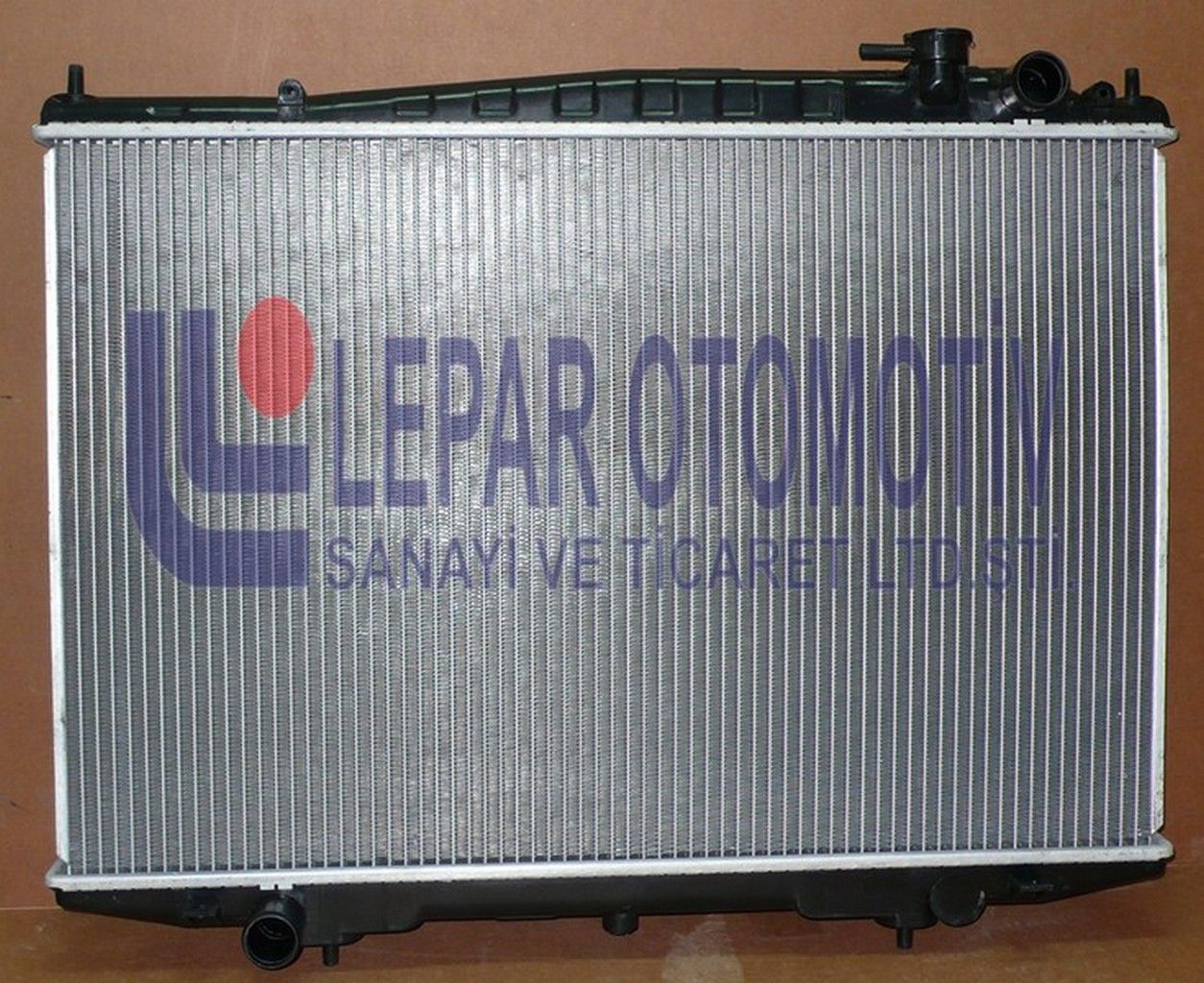 D22 16MT RADYATÖR DÜZ VİTES BRAZING TİP