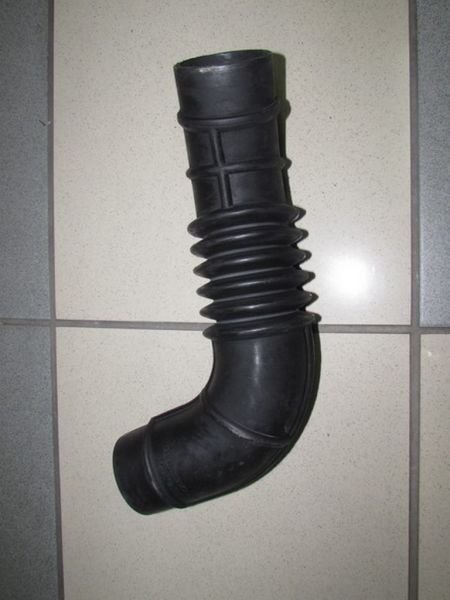 CERES 2400 HAVA FİLTRE HORTUMU