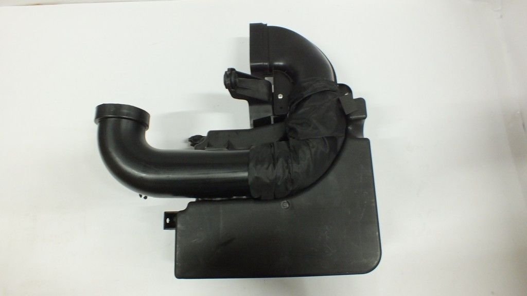 BLUE 2011- REZANATÖR HAVA FİLTRE ÇIKIŞ BİDONU