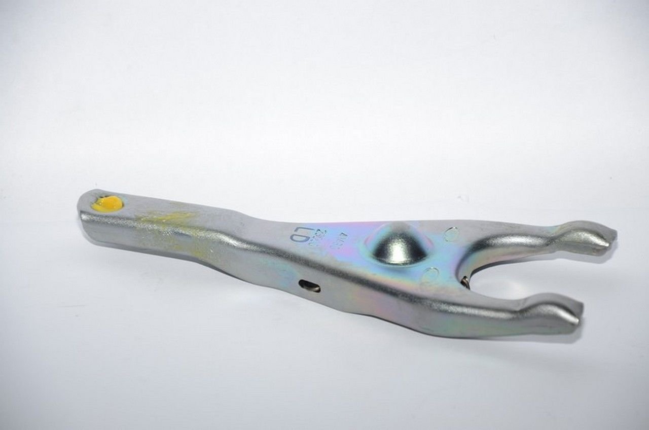 ACCENT ERA 2006-2011 / ACCENT BLUE / İ20 / İ30 / ELANTRA 2011- / CERATO 2010- DEBRİYAJ ÇATALI