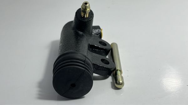 Alt Merkez Avensis 00-