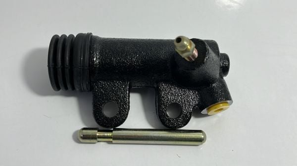 Alt Merkez Avensis 00-