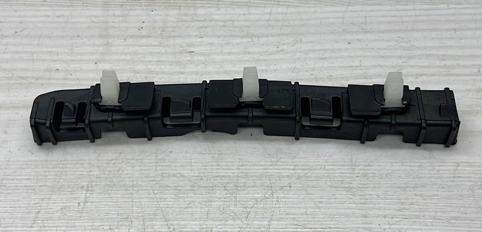 Tampon Braketi Ön i20 12- Sol